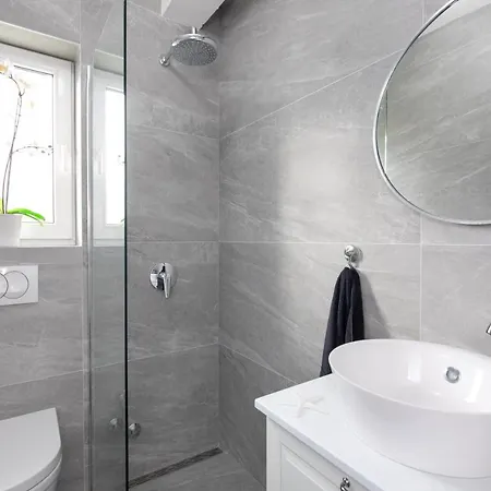 Brand New Apartments Viktorija Just 250M From The Beach! Krk Town Exterior photo