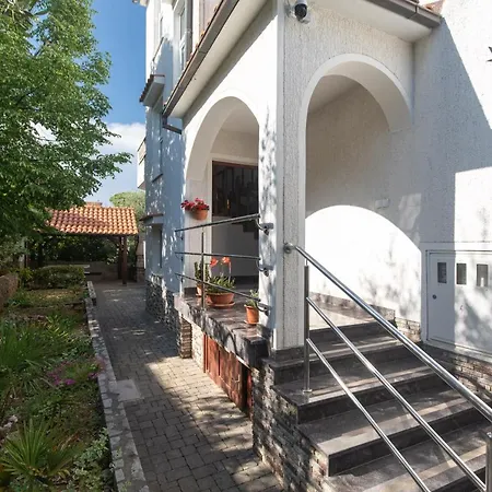 Brand New Apartments Viktorija Just 250M From The Beach! Krk Town Exterior photo