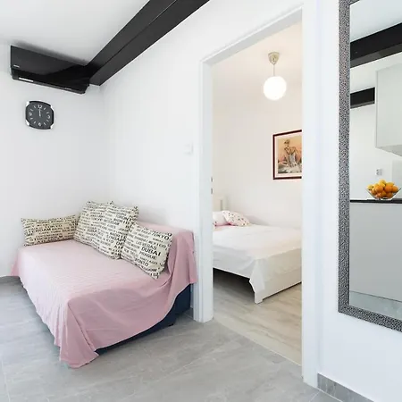 Brand New Apartments Viktorija Just 250M From The Beach! Krk Town Exterior photo