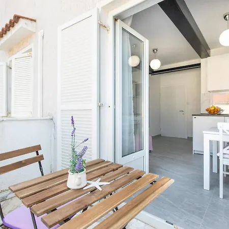 Brand New Apartments Viktorija Just 250M From The Beach! Krk Town Exterior photo