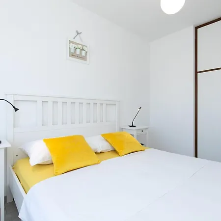Brand New Apartments Viktorija Just 250M From The Beach! Krk Town Exterior photo