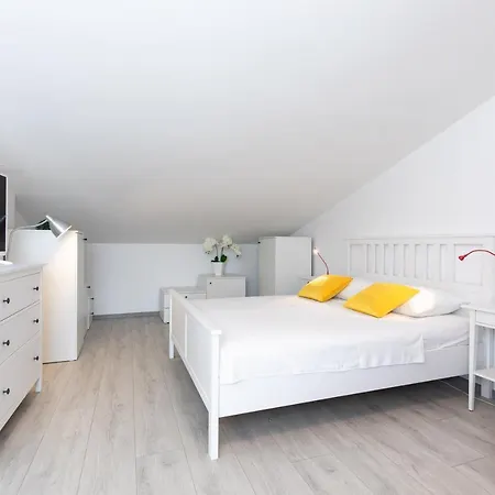 Brand New Apartments Viktorija Just 250M From The Beach! Krk Town Exterior photo