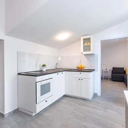 Brand New Apartments Viktorija Just 250M From The Beach! Krk Town Exterior photo