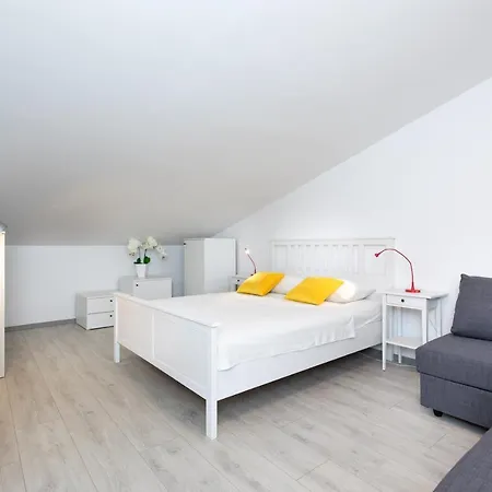 Brand New Apartments Viktorija Just 250M From The Beach! Krk Town Exterior photo