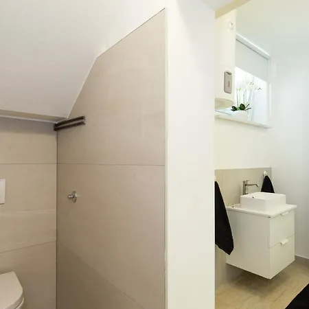 Brand New Apartments Viktorija Just 250M From The Beach! Krk Town Exterior photo