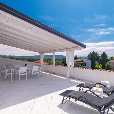 Brand New Apartments Viktorija Just 250M From The Beach! Krk Town Exterior photo