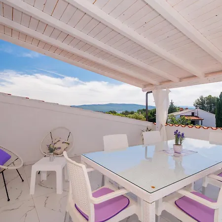 Brand New Apartments Viktorija Just 250M From The Beach! Krk Town Exterior photo